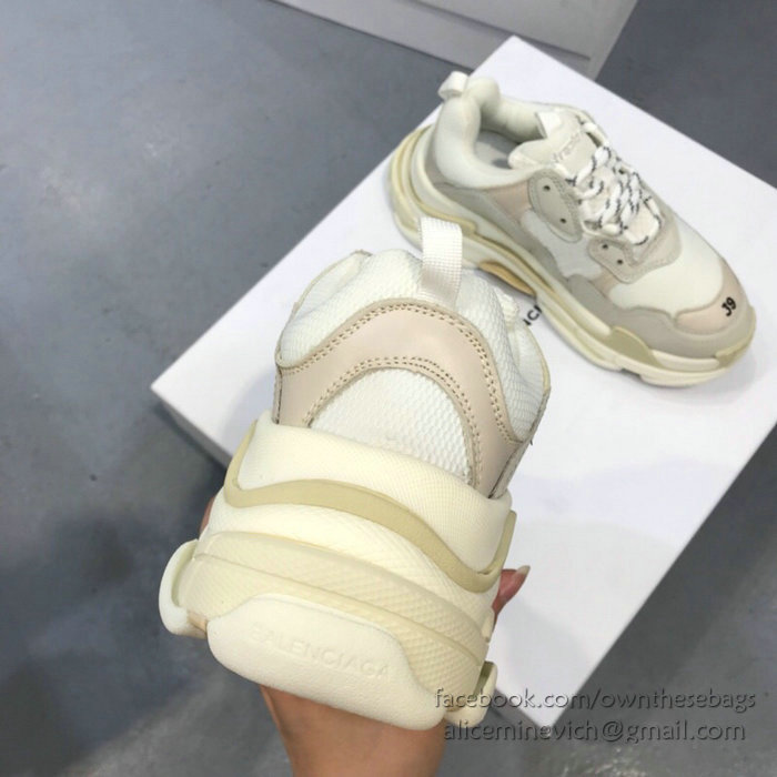 Balenciaga Triple S Sneakers B811061A
