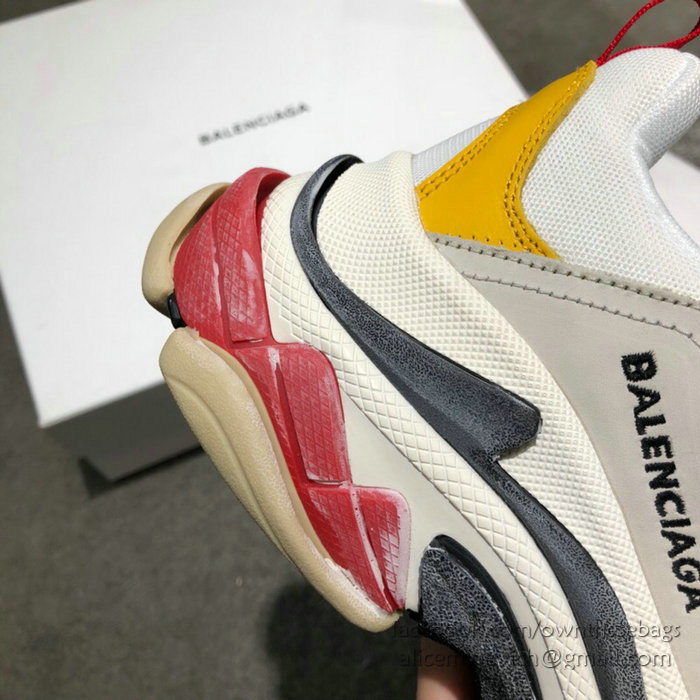 Balenciaga Triple S Sneakers B811061F