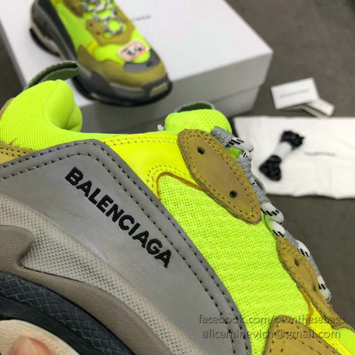 Balenciaga Triple S Sneakers B811061K