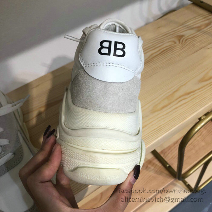 Balenciaga Triple S Sneakers B811063A