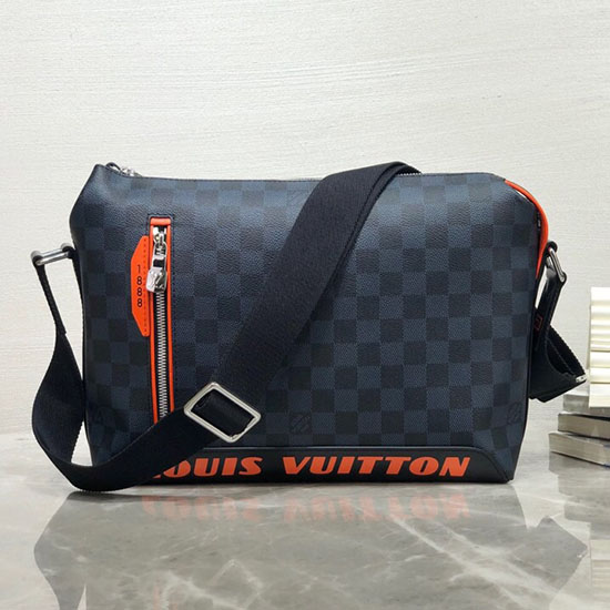 Louis Vuitton Discovery Messenger PM N40159
