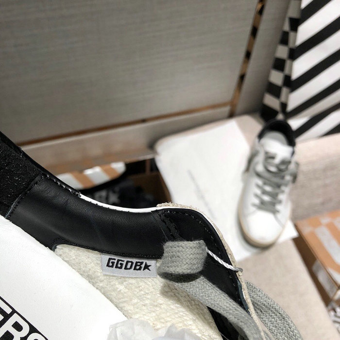 Golden Goose Calfskin Sneaker GG07727