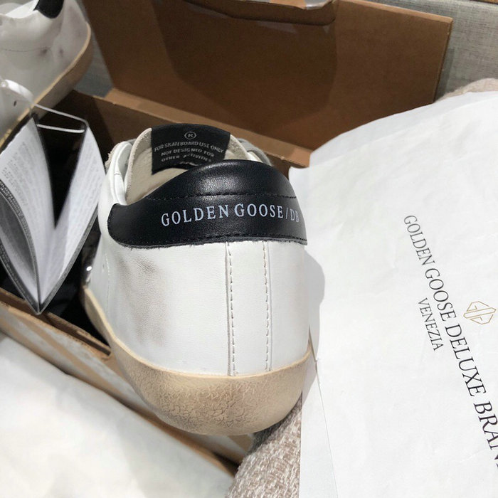 Golden Goose Calfskin Sneaker GG07730