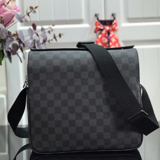 Louis Vuitton Damier Graphite Canvas Naviglio Messenger Bag N45255
