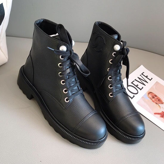 Chanel Grain Calfskin Boot Black CS09274