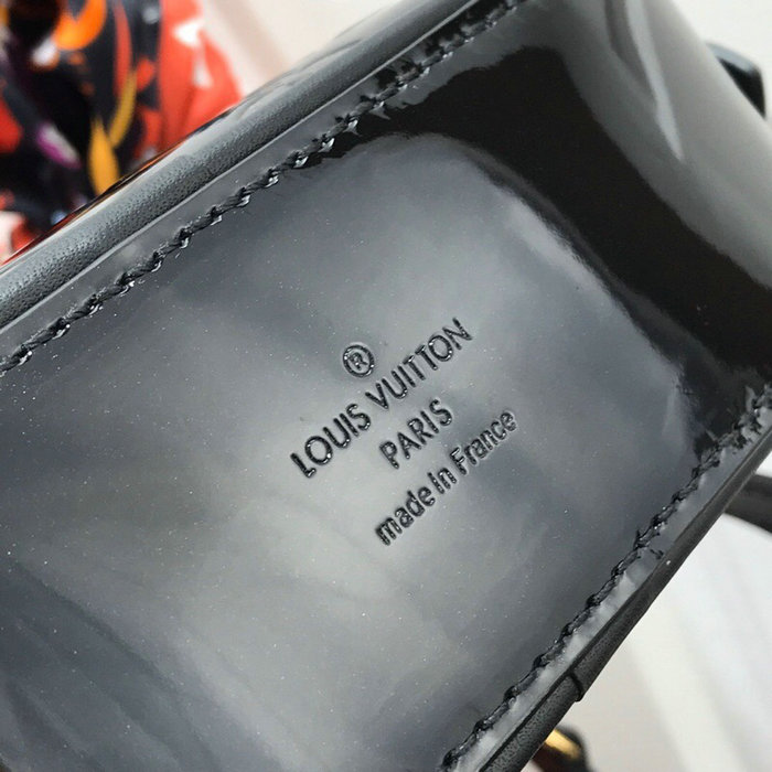 Louis Vuitton Monogram Vernis Belt Bag M90464