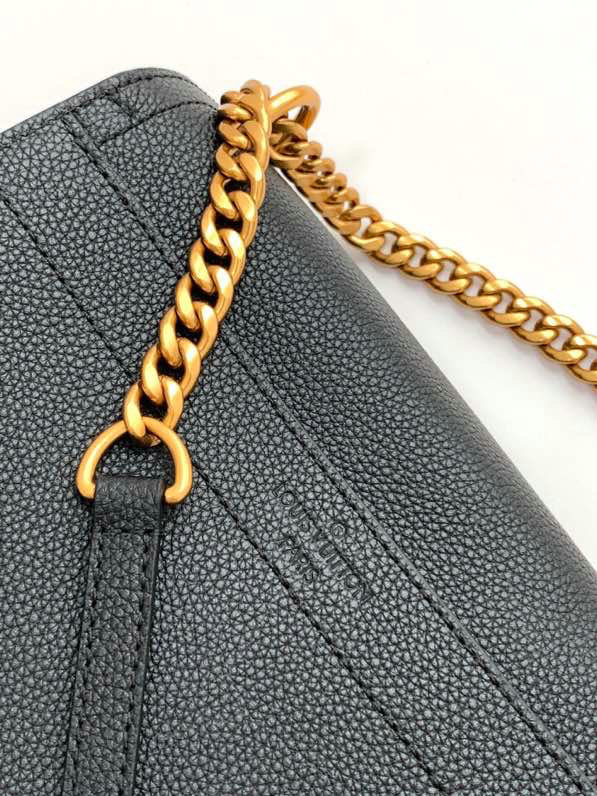 ouis Vuitton Lockme Chain PM Black M57073