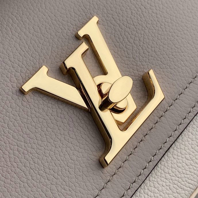 Louis Vuitton Lockme Tender Greige M58557
