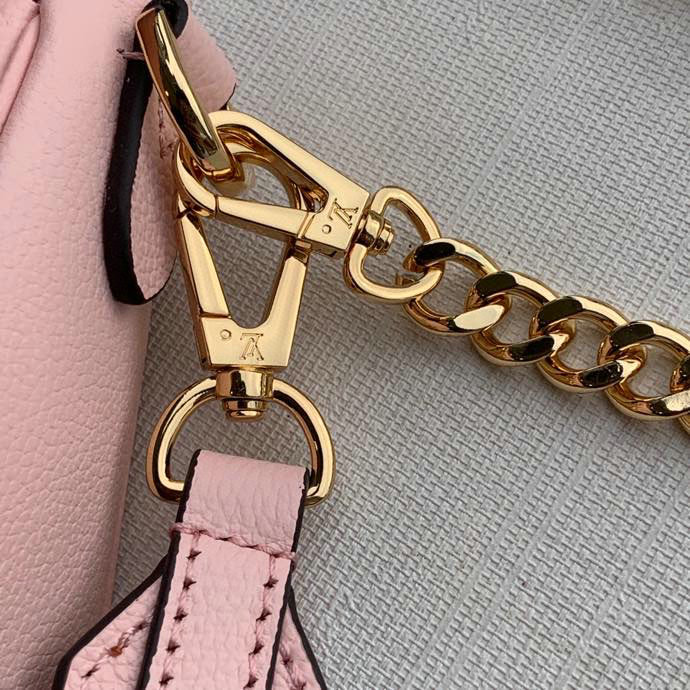Louis Vuitton Lockme Tender Pink M58557