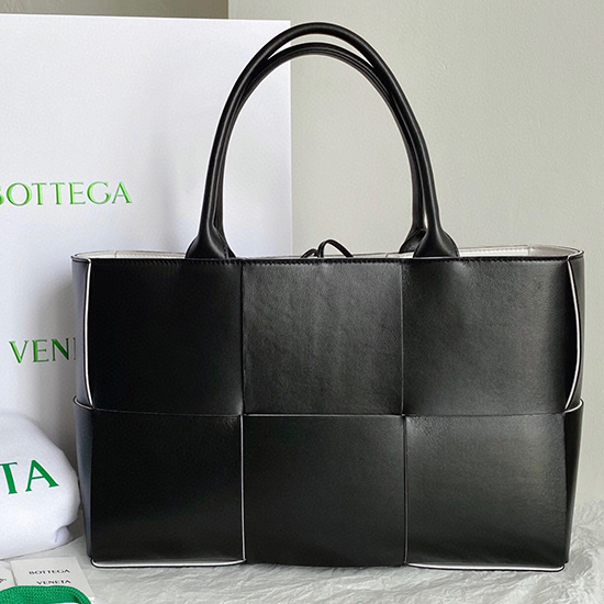 Bottega Veneta Arco Maxi Intrecciato Tote Bag B6091753