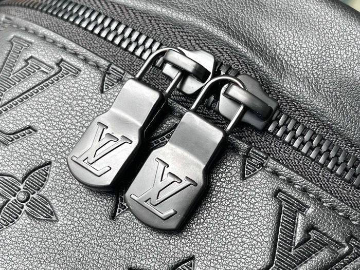 Louis Vuitton DISCOVERY BUMBAG PM M46036