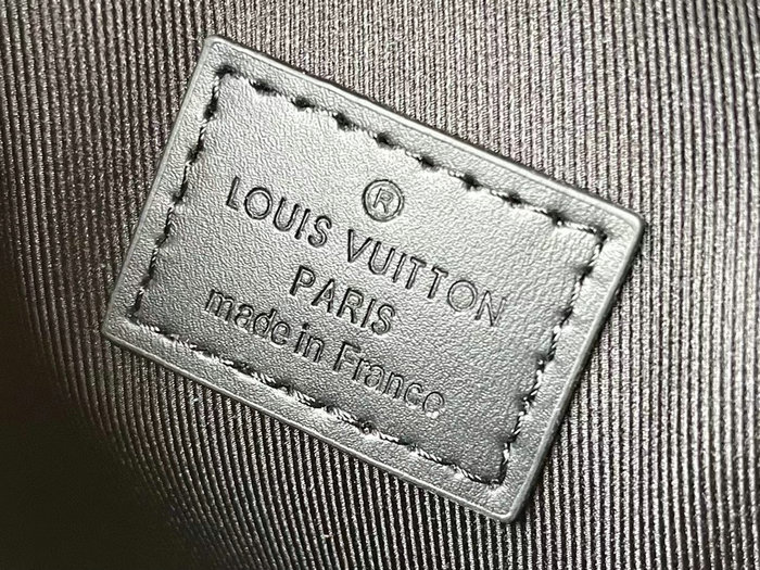 Louis Vuitton S-lock Vertical Wearable Wallet M81524