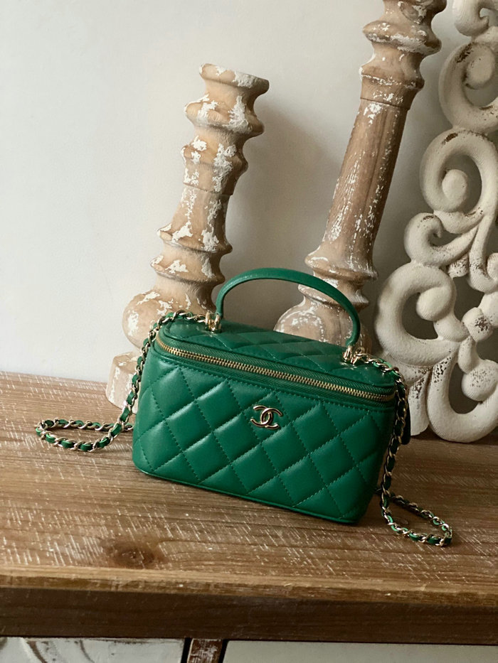 Chanel Lambskin Case Bag Green A81211