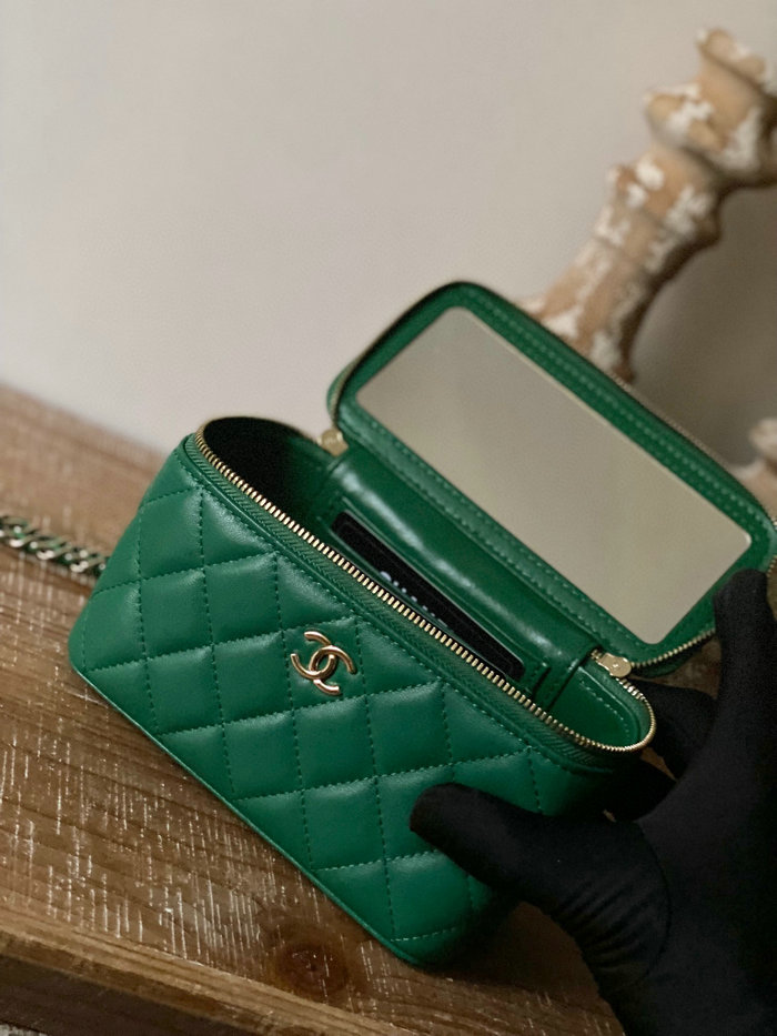 Chanel Lambskin Case Bag Green A81211