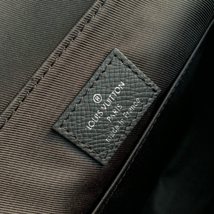 Louis Vuitton DISTRICT PM Black M30861