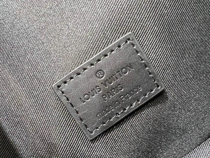 Louis Vuitton Messenger Bag M81783