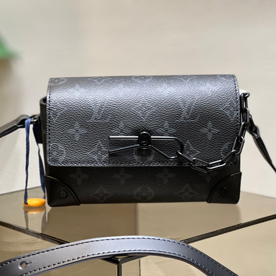 Louis Vuitton Messenger Bag M81783