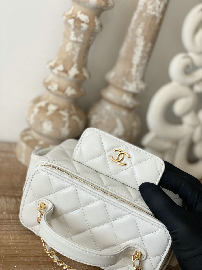 Chanel Mini Leather Shoulder Bag White AP81231