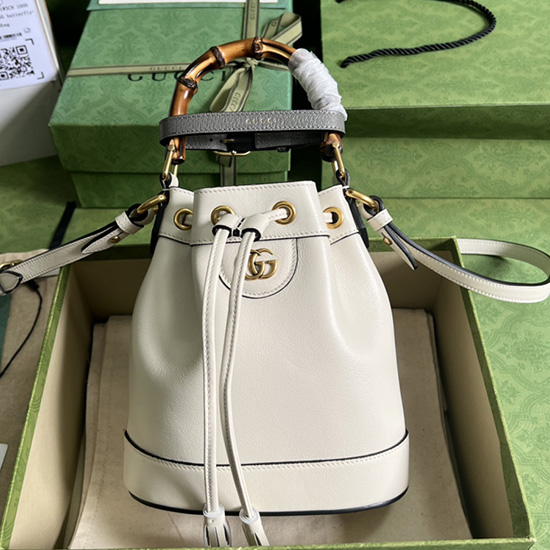 Gucci Diana Mini Bucket Bag White 724667