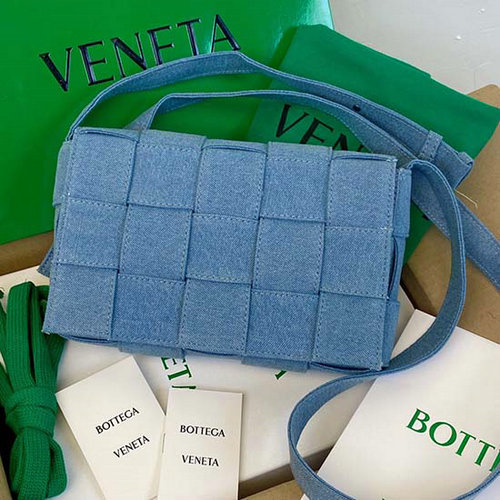 Bottega Veneta Cassette Denim Shoulder Bag B578004