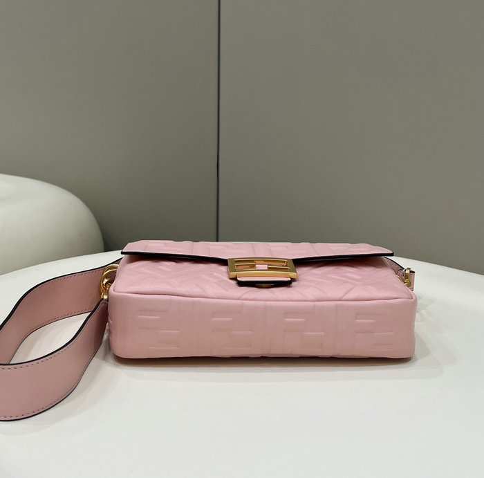 Fendi Baguette Medium Leather Bag Pink F0135