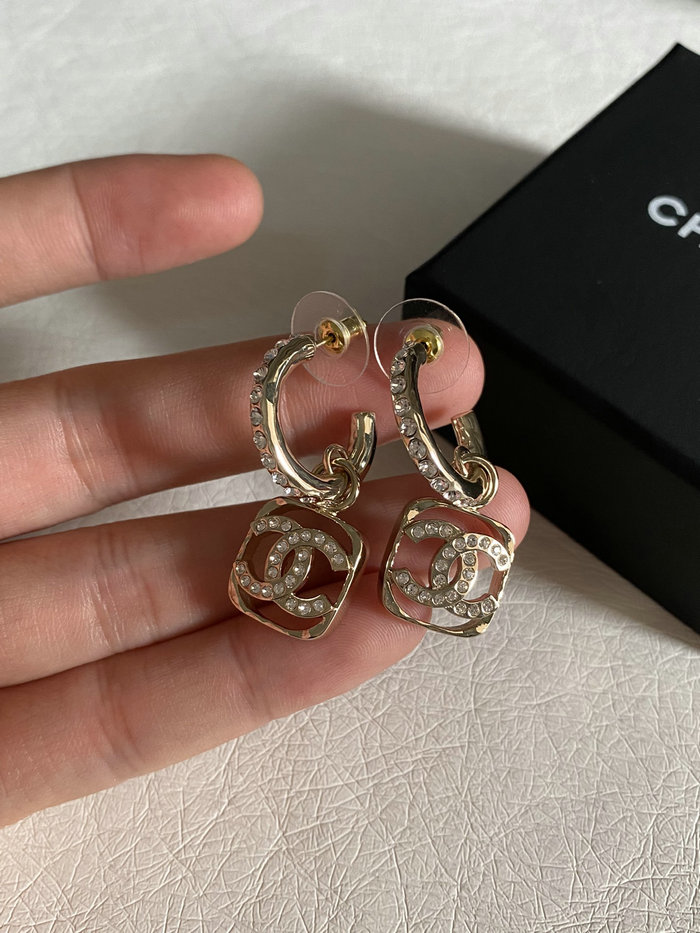 Chanel Earrings CE35