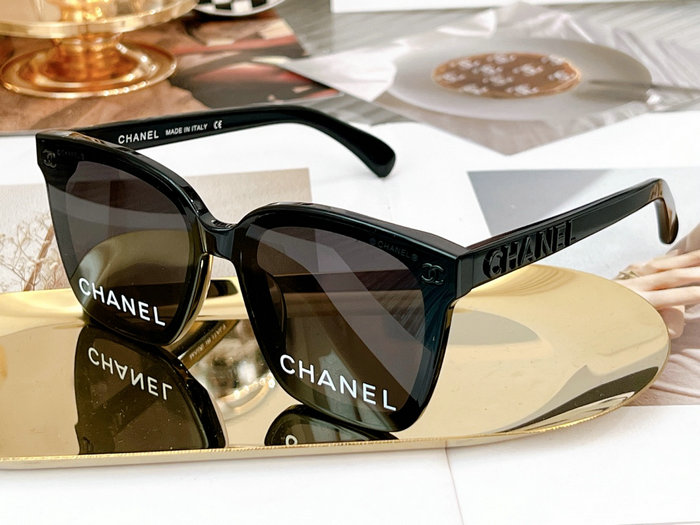 Chanel Sunglasses SCH5421