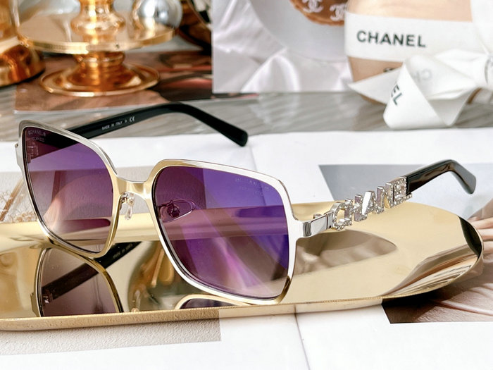Chanel Sunglasses SCH5432