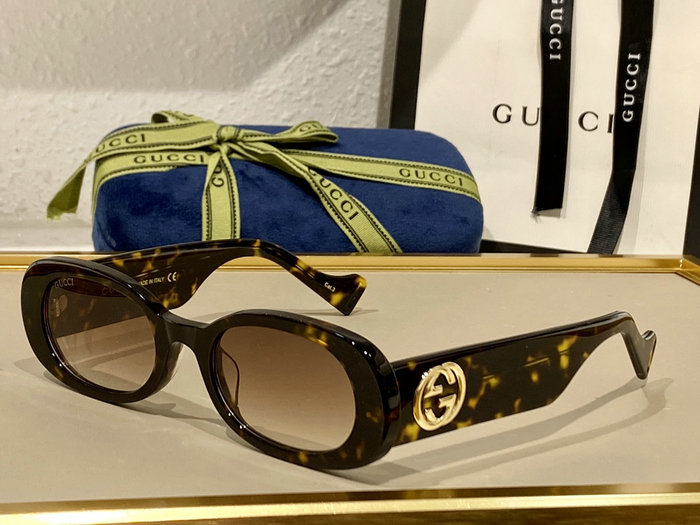 Gucci Sunglasses SGG0517S