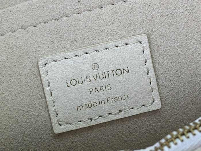 Louis Vuitton Hold Me White M21720
