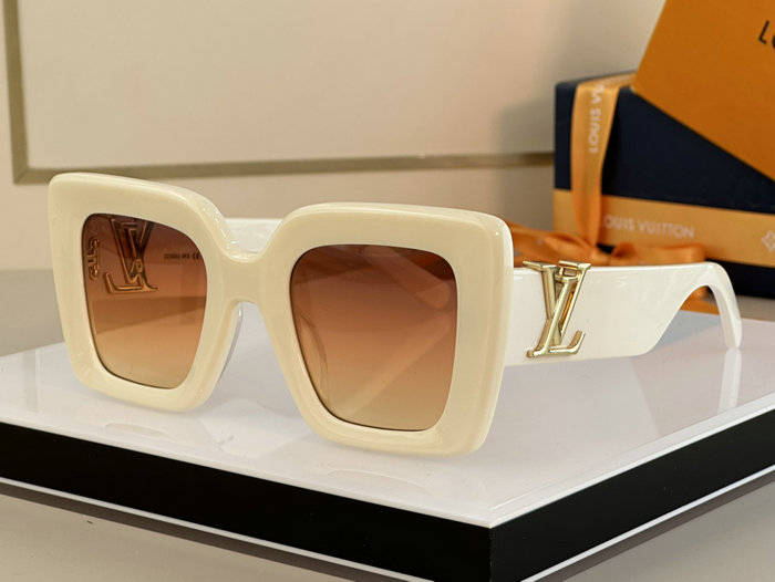 Louis Vuitton Sunglasses SZ2302U