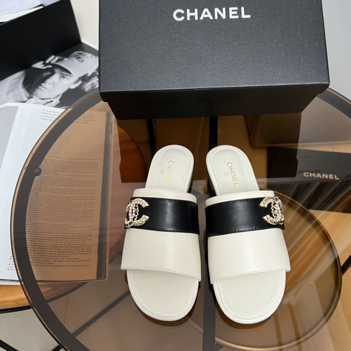 Chanel Slippers CS03172