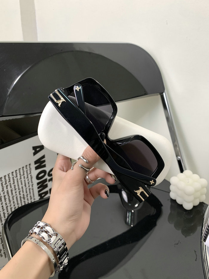 Louis Vuitton Sunglasses Z1483