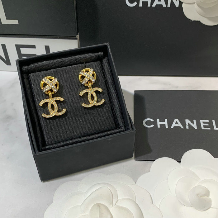 Chanel Earrings CE40