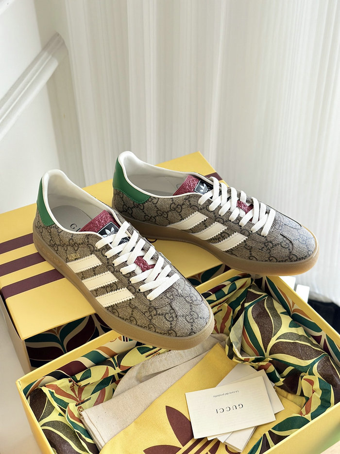 Gucci Sneakers SNG042701
