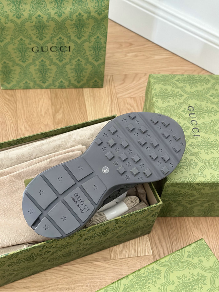 Gucci Sneakers SNG042704