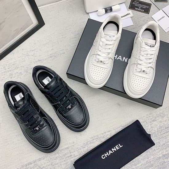 Chanel Sneakers SDC060403