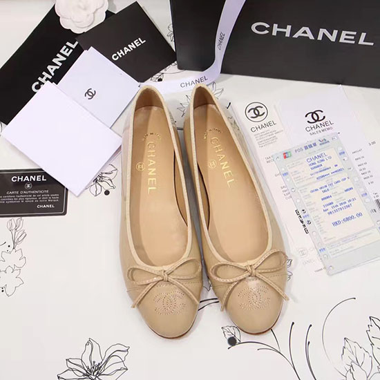 Chanel Beige Patent Leather Ballet Flats CH1630