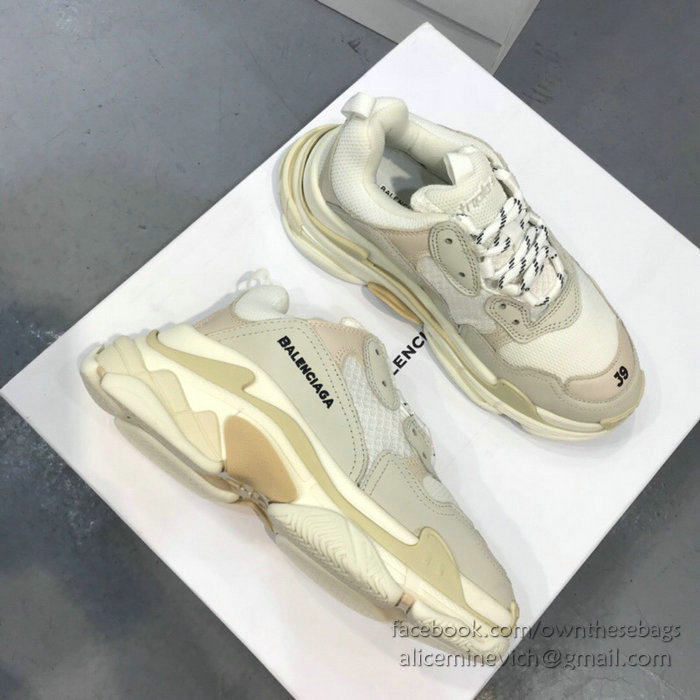 Balenciaga Triple S Sneakers B811061A