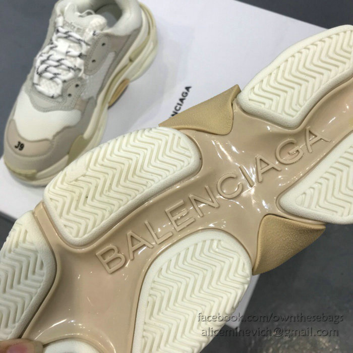 Balenciaga Triple S Sneakers B811061A