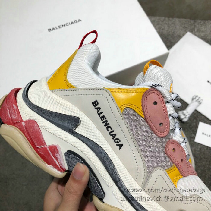 Balenciaga Triple S Sneakers B811061F