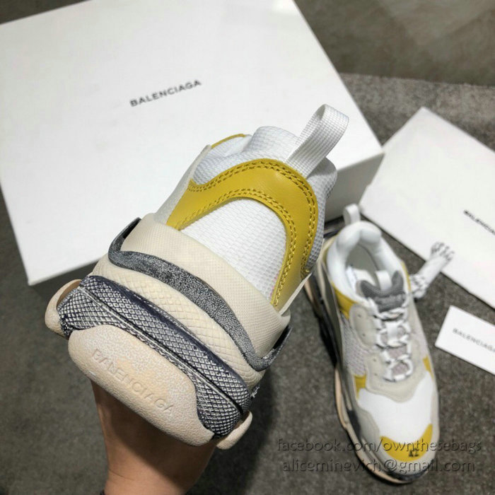 Balenciaga Triple S Sneakers B811061G