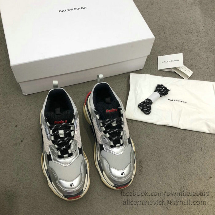 Balenciaga Triple S Sneakers B811061J