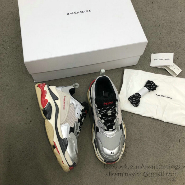 Balenciaga Triple S Sneakers B811061J