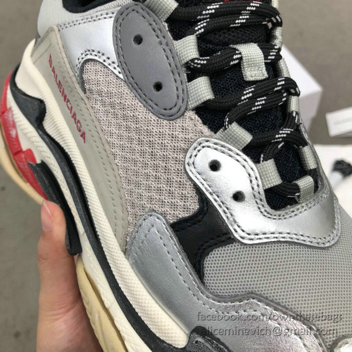 Balenciaga Triple S Sneakers B811061J