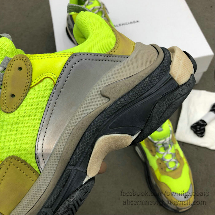 Balenciaga Triple S Sneakers B811061K