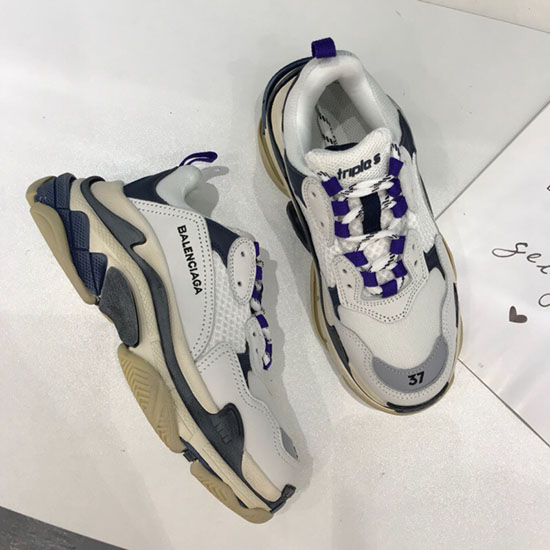 Balenciaga Triple S Sneakers B811061L