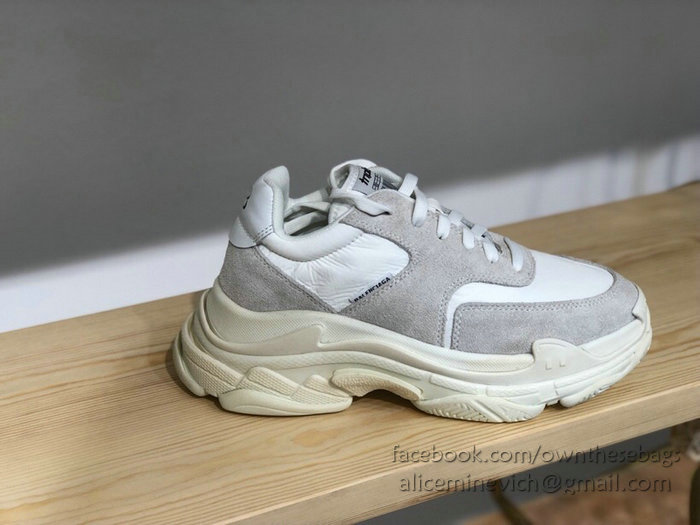 Balenciaga Triple S Sneakers B811063A