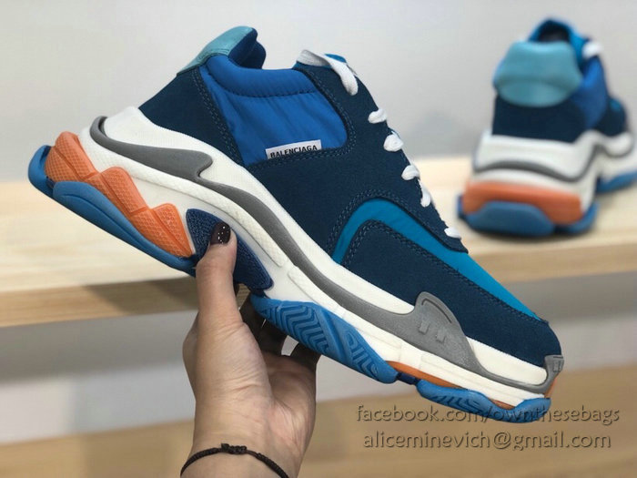 Balenciaga Triple S Sneakers B811063F