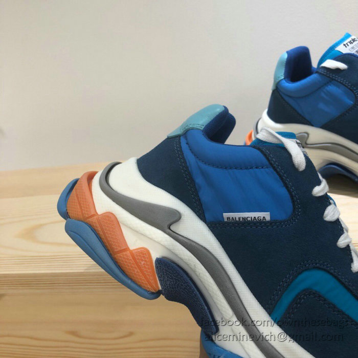 Balenciaga Triple S Sneakers B811063F